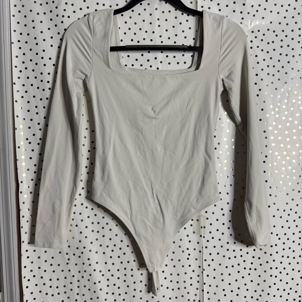 Babaton Cream Long Sleeve Bodysuit